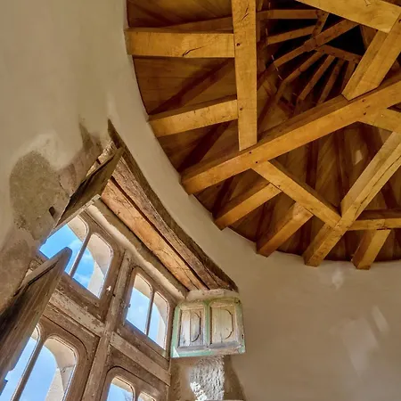 Chateau De Saint Dau Hébergement de vacances *