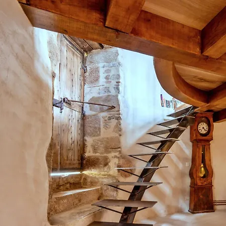 Chateau De Saint Dau