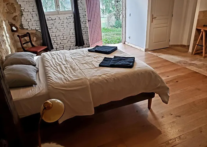 Nyaraló Chateau De Saint Dau *