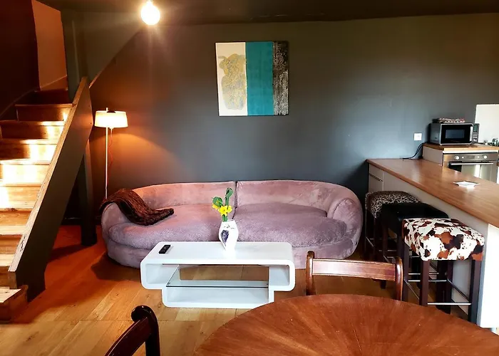 Chateau De Saint Dau Nyaraló