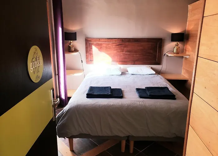 Chateau De Saint Dau Nyaraló Figeac