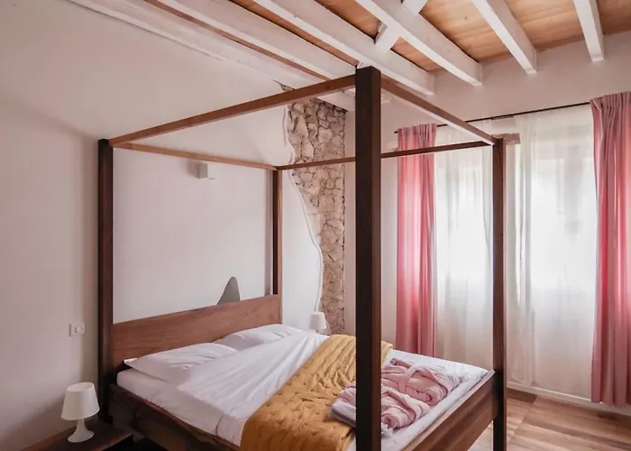 Chateau De Saint Dau Figeac